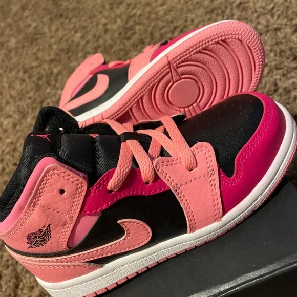 Jordan 1 mid CORAL CHALK PINKSICLE - Picture 2 of 6